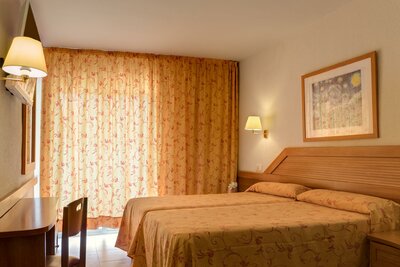 Hotel Royal Beach - izba - letecký zájazd CK Turancar - Španielsko, Lloret de Mar
