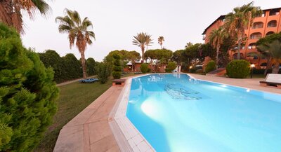 Hotel Club Turtas Beach Hotel - relax bazén - letecký zájazd CK Turancar - Turecko Konakli