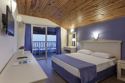 Hotel Club Turtas Beach - rodinná izba s poschodovou posteľou - letecký zájazd CK Turancar - Turecko Konakli