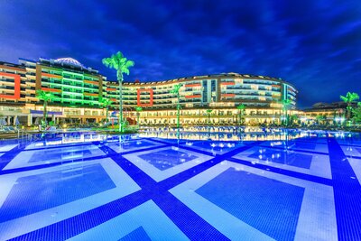 Hotel Lonicera Resort & Spa  - bazén - letecký zájazd CK Turancar - Turecko, Avsallar/Incekum