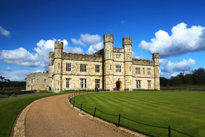 CK Turancar, Letecký poznávací zájazd,  Veľká Británia, Okruh južným Anglickom, Leeds Castle