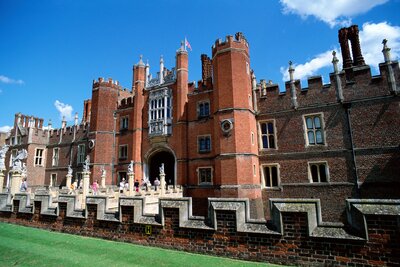 CK Turancar, Letecký poznávací zájazd,  Veľká Británia, Okruh južným Anglickom, Hampton Court Palace