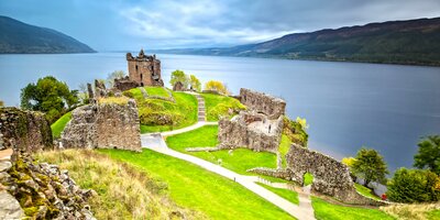 CK Turancar, letecký poznávací zájazd, Škótsko, Urquhart Castle