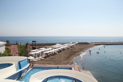 Gold Island Hotel - pláž - letecký zájazd CK Turancar - Turecko, Avsallar
