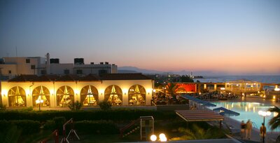 Hotel Europa beach-Kréta-letecký zájazd CK Turancar-areál