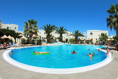 Hotel Europa beach - hotelový bazén - letecký zájazd CK Turancar - Kréta, Aposelemis