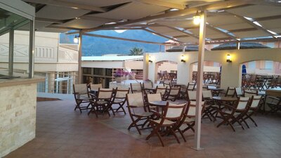 Kavros garden-Kréta-letecký zájazd CK Turancar-časť beach-bar pri bazéne