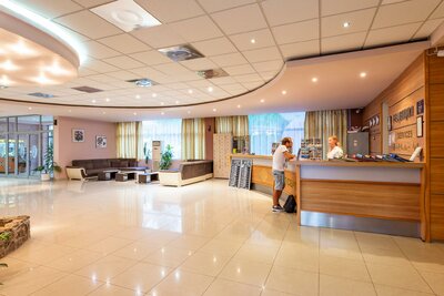 Hotel Belitsa -  letecký a  autokarový zájazd CK Turancar - Bulharsko stredisko  Primorsko