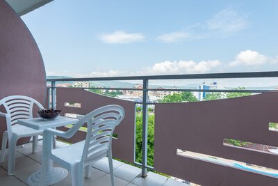 Hotel Belitsa -  letecký a  autokarový zájazd CK Turancar - Bulharsko stredisko  Primorsko