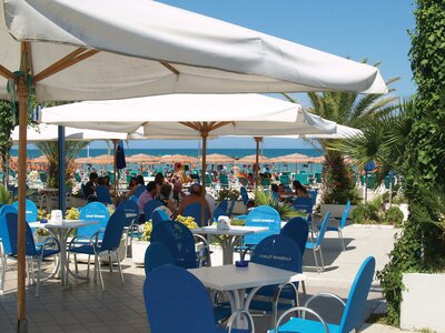 Hotel Mocambo - pláž - CK Turancar (San Benedetto del Tronto - Palmová riviéra)