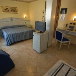 Hotel Solarium - izba - zájazd vlastnou dopravou CK Turancar - Taliansko - San Benedetto del Tronto - Palmová riviéra