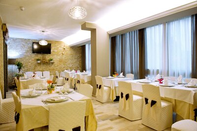 Hotel Solarium - reštaurácia - zájazd vlastnou dopravou CK Turancar - Taliansko - San Benedetto del Tronto - Palmová riviéra