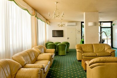 Hotel Solarium - recepcia - zájazd vlastnou dopravou CK Turancar - Taliansko - San Benedetto del Tronto - Palmová riviéra