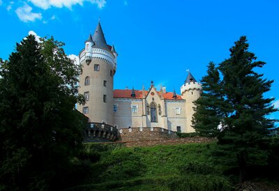 CK Turancar, autobusový poznávací zájazd, Česká Republika, České pamiatky UNESCO, Žleby zámok