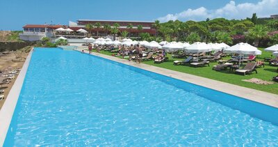 hotel Acapulco Beach - bazen - letecký zájazd CK Turancar - Kyrenia, Cyprus