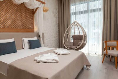 Side Royal Luxury Hotel & Spa - izba s priamym vstupom do bazéna - letecký zájazd CK Turancar - Turecko, Evrenseki