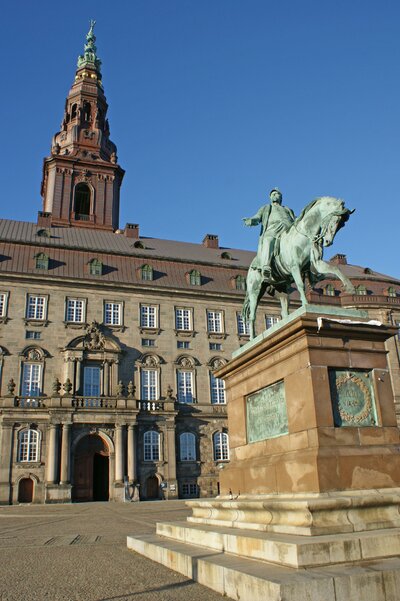 CK Turancar, autobusový poznávací zájazd, Škandinávsky okruh, Dánsko, Kodaň, Christianborg