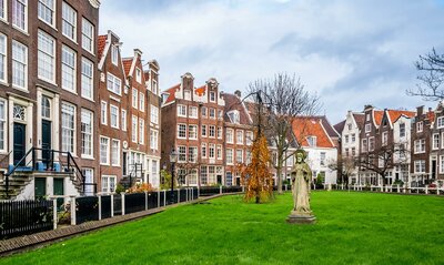 CK Turancar, Letecký poznávací zájazd, Amsterdam, Beginjhof záhrady