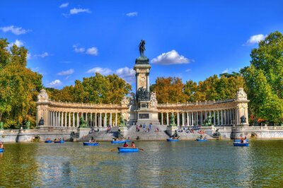 CK Turancar, Letecký poznávací zájazd, Španielsko, Madrid, park Retiro, pamätník Alfonza XII