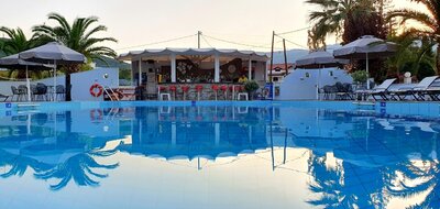 Hotel Olympion Melathron-Platamon-Olympská riviéra- letecký zájazd CK TURANCAR-pool bar