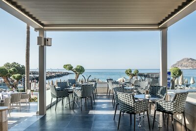 Hotel Porto Platanias Beach - plážový bar - letecký zájazd CK Turancar - Kréta, Platanias