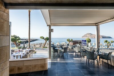 Hotel Porto Platanias Beach - plážový bar - letecký zájazd CK Turancar - Kréta, Platanias