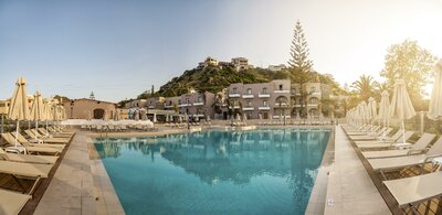 Porto Platanias Village - hotel - letecký zájazd CK Turancar - Kréta, Chania