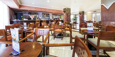 Letecký zájazd Malorka - hotel Globales Condes De Alcudia - bar