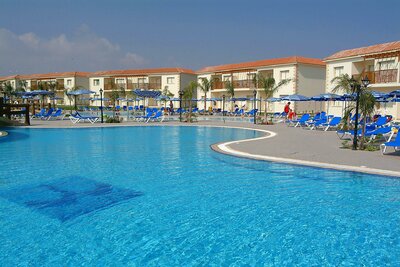 Letecký zájazd - Cyprus - hotel Tsokkos Paradise Village - bazén