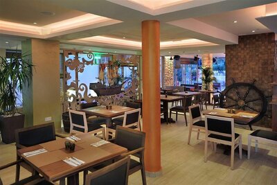 Letecký zájazd - Cyprus - Hotel Nelia Gardens - reštaurácia