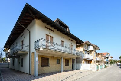 Apartmánový dom Casa Gugliemo e Anna v Lignano Sabbiadoro, dovolenka autobusom alebo individuálnou dopravou CK TURANCAR