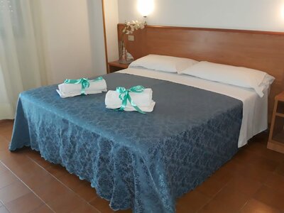 Izba, hotel Leuco, San Benedetto del Tronto, letná dovolenka v Taliansku
