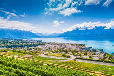Autobusový poznávací zájazd Švajčiarsko - Vevey Ženevské jazero panoramatický pohľad