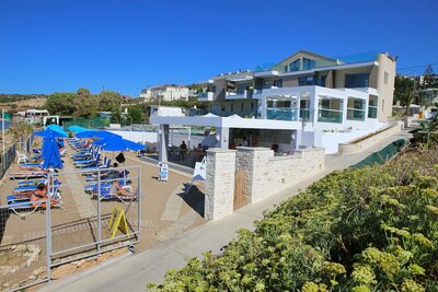Hotel Rethymno Mare - plážový bar - letecká doprava CK Turancar - Kréta, Skaleta