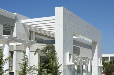 Hotel Mythos Palace Resort-hlavný vchod-letecký zájazd CK Turancar-Kréta-Georgioupolis Kournas