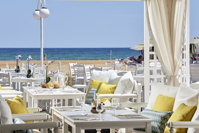 Hotel Mythos Palace Resort-bar na pláži-letecký zájazd CK Turancar-Kréta-Georgioupolis Kournas