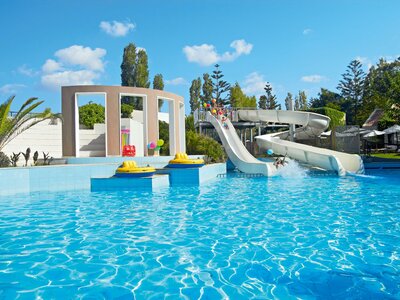 Hotel Aquila Porto Rethymno-detský bazén-letecký zájazd CK Turancar-Kréta-Anissaras