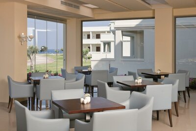 Hotel  Apollo Blue - bar - letecký zájazd CK Turancar (Rodos, Faliraki)
