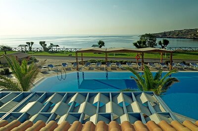 Hotel Paradise Village - pohľad z izby  - letecký zájazd CK Turancar (Rodos, Kallithea)