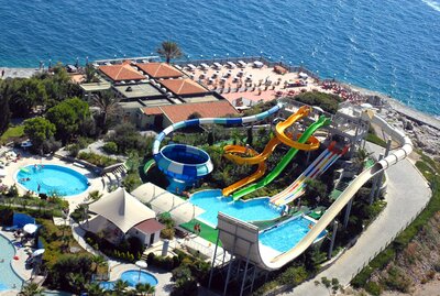 Pine Bay Holiday Resort - letecký zájazd CK Turancar - Turecko, Kuşadasi