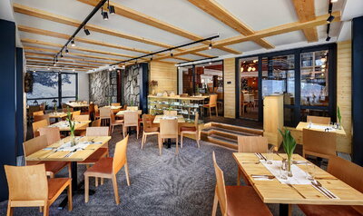 Hotel FIS - reštaurácia -  individuálny zájazd CK Turancar - Štrbské Pleso, Slovensko