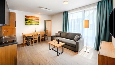 Maladinovo - apartmán - Bernard pub - individuálny zájazd CK Turancar - Slovensko, Liptovská Mara