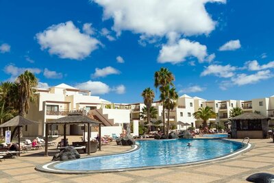 Vitalclass Sport & Wellness Resort Lanzarote - bazén - letecký zájazd Turancar - Lanzarote, Costa Teguise 