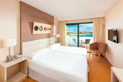 Be Live Experience Lanzarote Beach Hotel - izba - letecký zájazd CK Turancar - Lanzarote, Costa Teguise