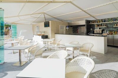 H10 White Suites Boutique Hotel - bar - letecký zájazd CK Turancar - Lanzarote, Playa Blanca