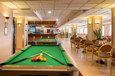 Calella Palace - biliard - letecký zájazd CK Turancar, Calella, Costa Brava, Španielsko