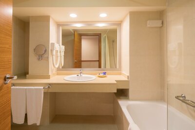 Calella Palace - izba štandard -  letecký zájazd CK Turancar, Calella, Costa Brava, Španielsko