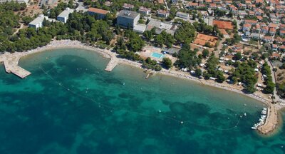 Depandance Flora/Madera - pláž - autobusový zájazd CK Turancar - Chorvátsko, Vodice