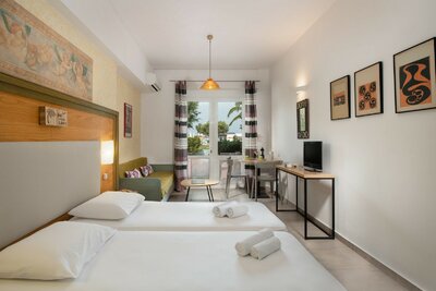 Hotel Sea Side - letecký záber -letecký zájazd CK Turancar-Kréta-Kato Stalos