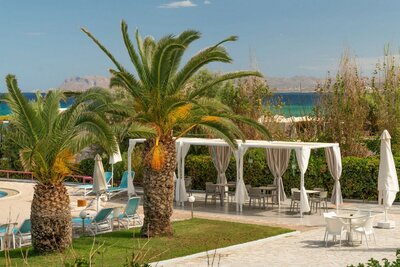 Hotel Sea Side - letecký záber -letecký zájazd CK Turancar-Kréta-Kato Stalos